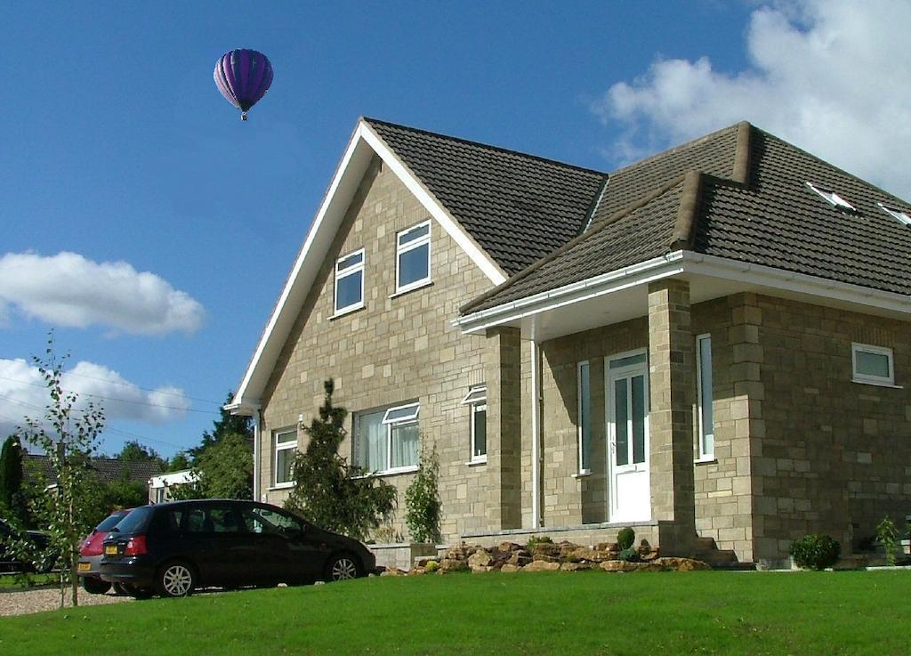 Mead Lodge B&B Corsham Eksteriør billede